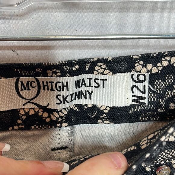 Alexander McQueen High Waisted Lace Skinny Jeans. Size 26. - Picture 7 of 11